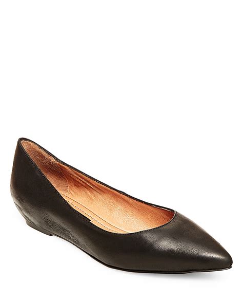 steve madden pointed toe flats.